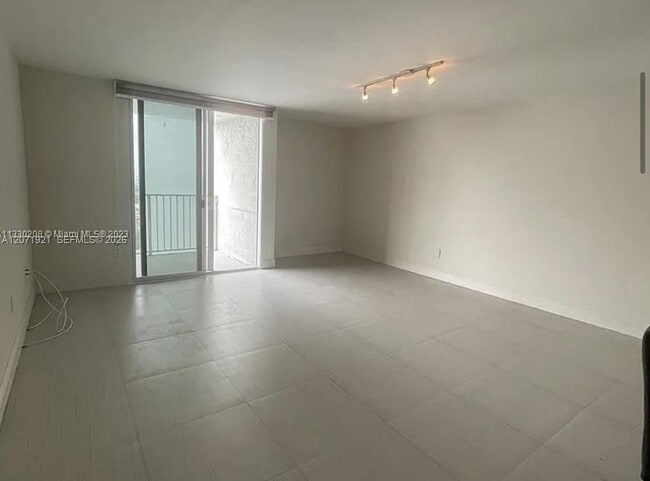 Building Photo - 850 N Miami Ave