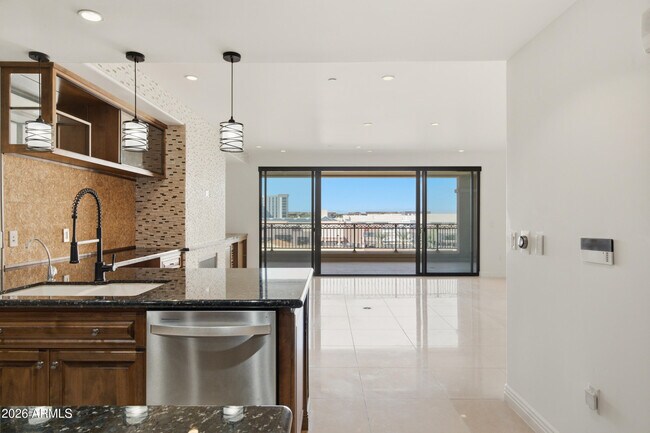 Building Photo - 7175 E Camelback Rd