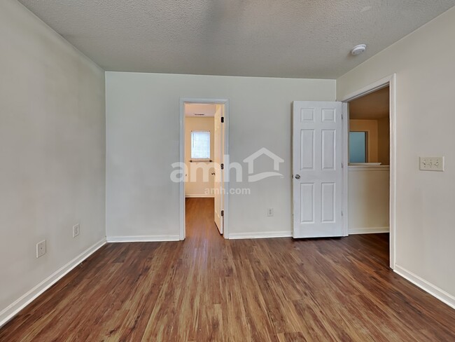 Building Photo - 3742 Mountain Brook Cir