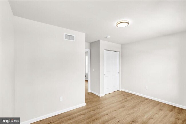 Building Photo - 2450 Jefferson Ave