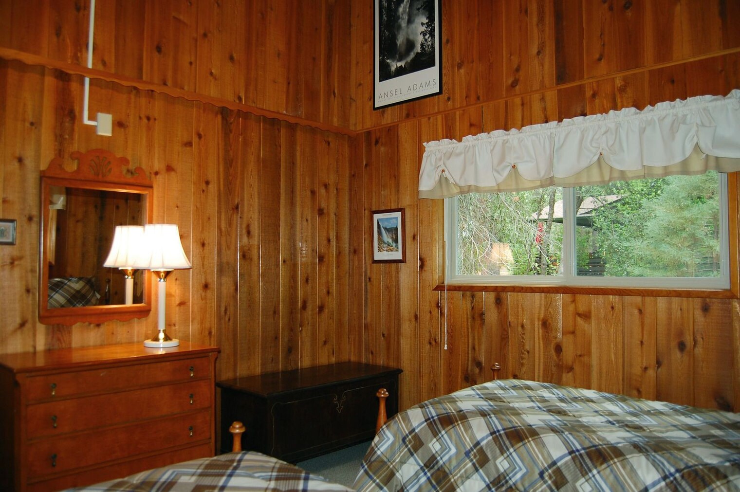 Building Photo - 8005 Cedar Cir