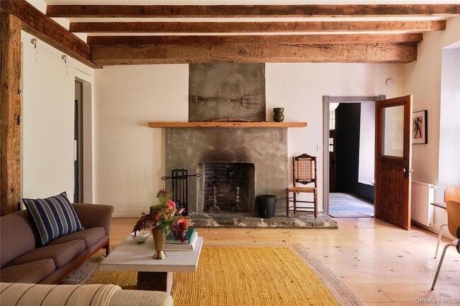 Building Photo - 1883 NY-213