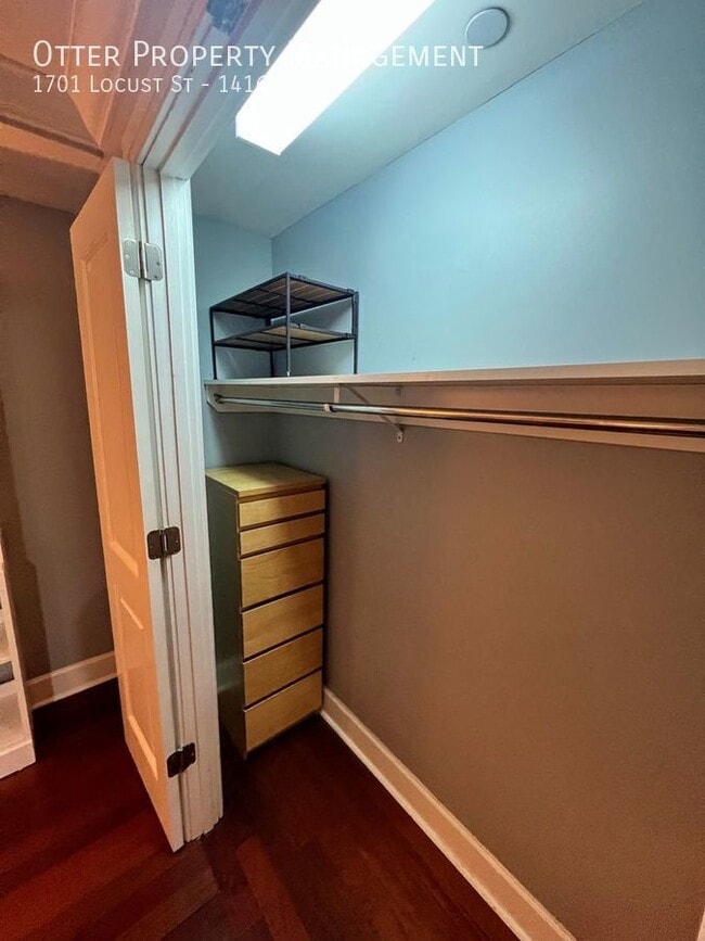 Building Photo - 1701 Locust St