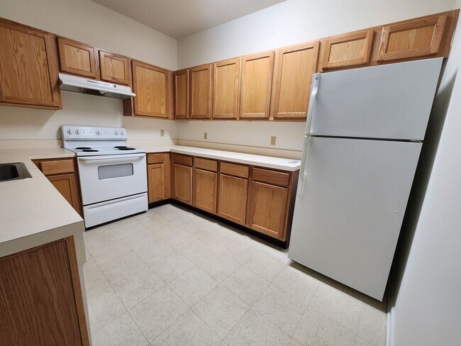 Building Photo - Historic Bethlehem - 2 Bedroom Apartment