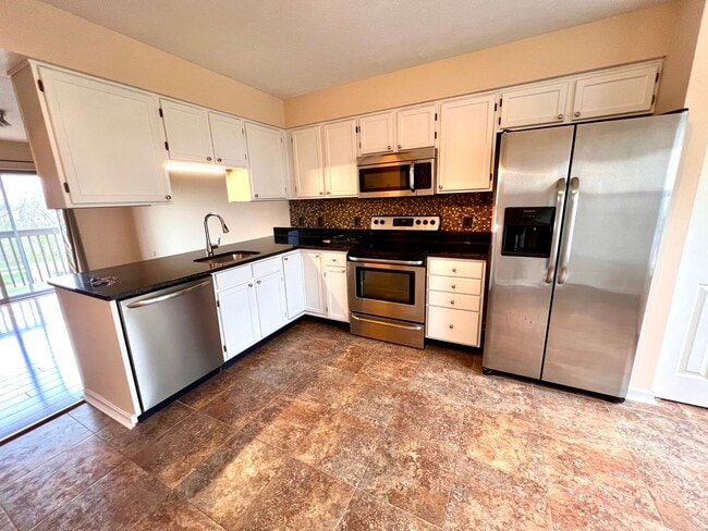 Building Photo - Cranberry Township - 3 Bedroom 2.5 Bathroo...