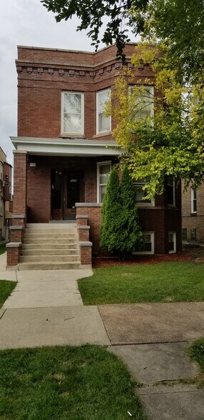 Building Photo - 5226 W Hutchinson St