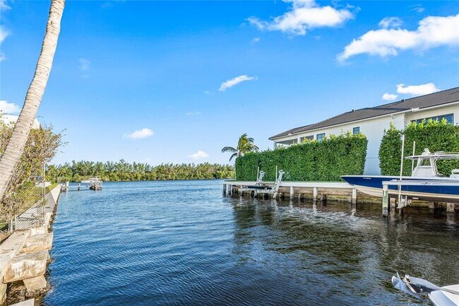 Building Photo - 750 NE Spanish River Blvd