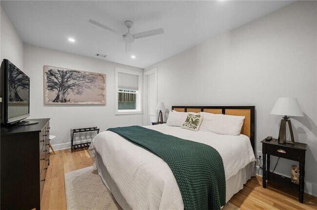 Building Photo - 1381 Wessyngton Rd NE