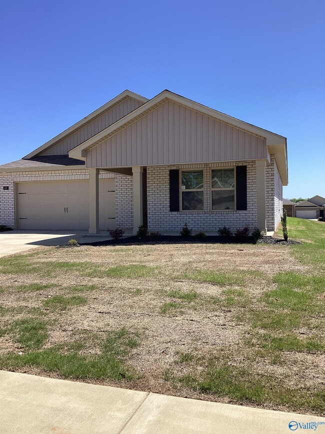 Building Photo - 417 Jackson Pt Cir