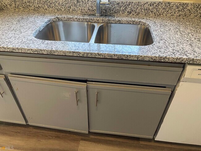 Building Photo - 10399 Briarbay Dr