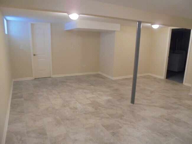 Building Photo - 7353 W 56th St