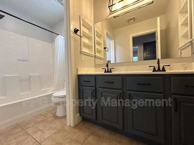 Building Photo - 15439 W Poinsettia Dr
