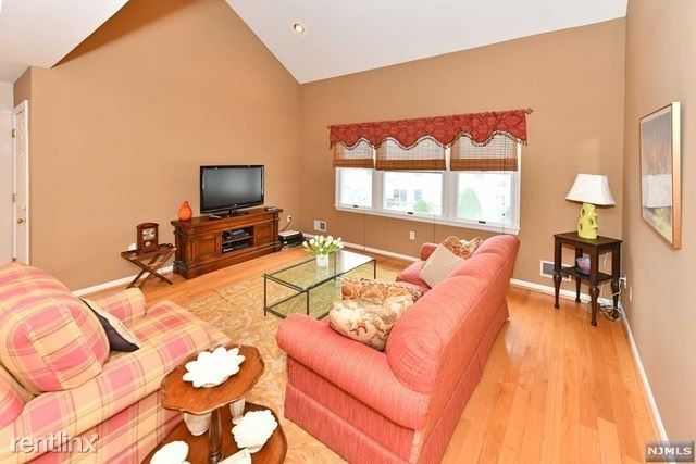 Primary Photo - 2 br, 2 bath Condo - 101 Royal Ave