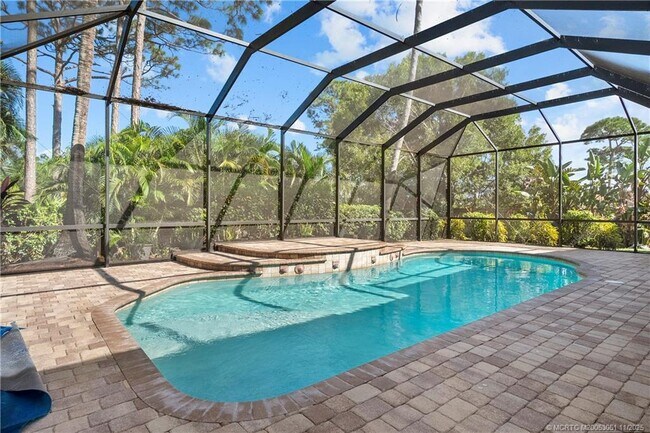 Building Photo - 4213 SW Utterback St