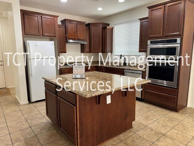 Building Photo - Charming home in the Bridges at Gilbert!
