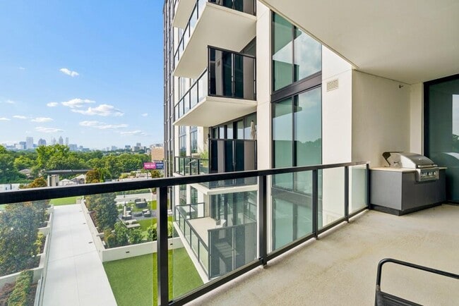 Building Photo - 2425 Peachtree Rd NE
