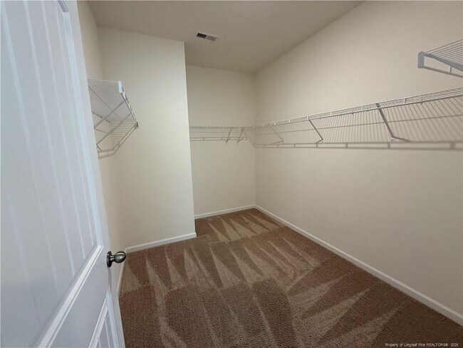 Building Photo - 240 Planters Ln