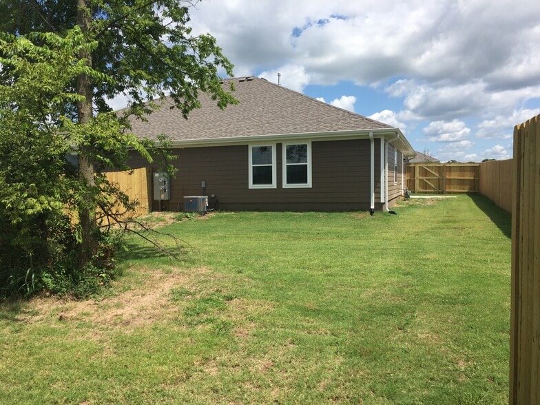 Backyard - 2706 N Teresa Dr