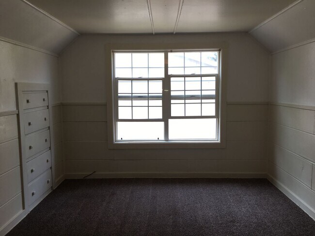 Building Photo - 2288 Hilyard St