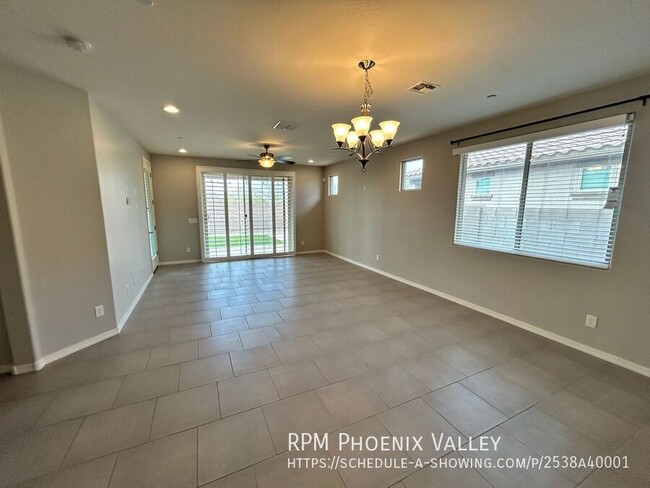 Building Photo - 11541 W Ashby Dr