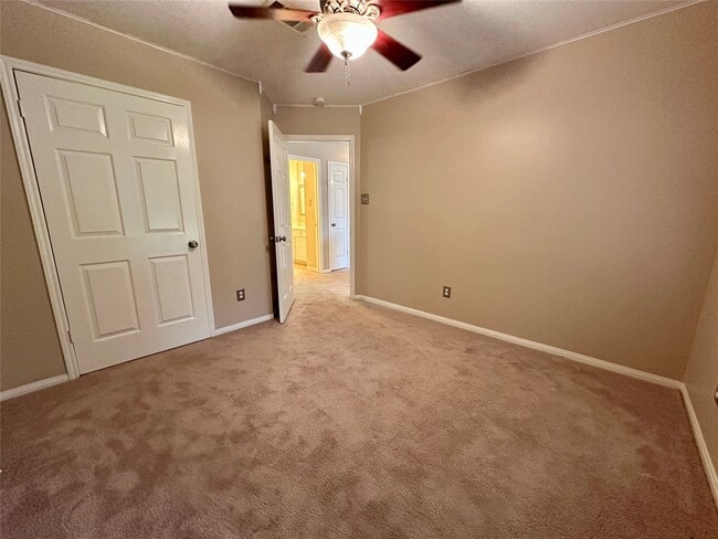 Building Photo - 24835 Baywick Dr