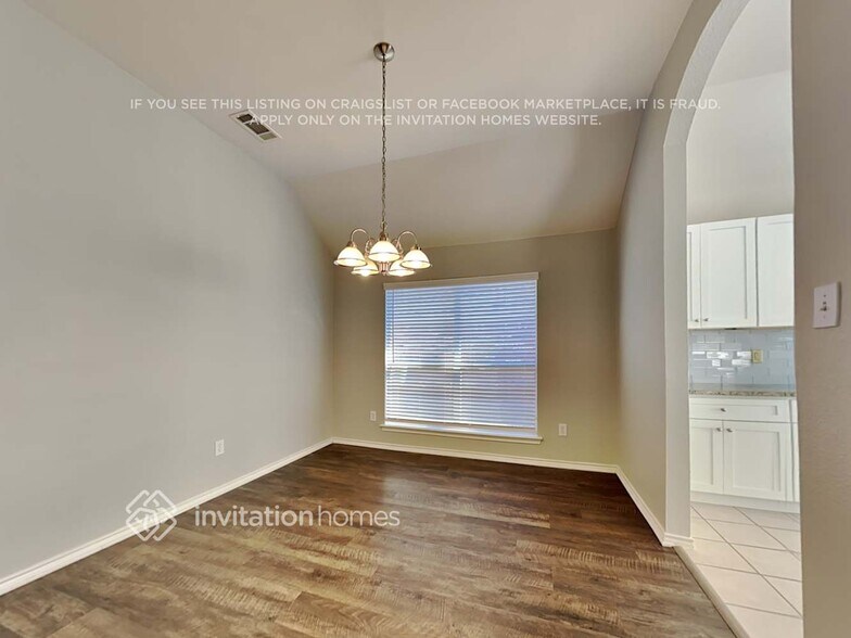 Building Photo - 2919 Crystal Way