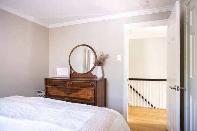 Building Photo - 149 Kready Ave