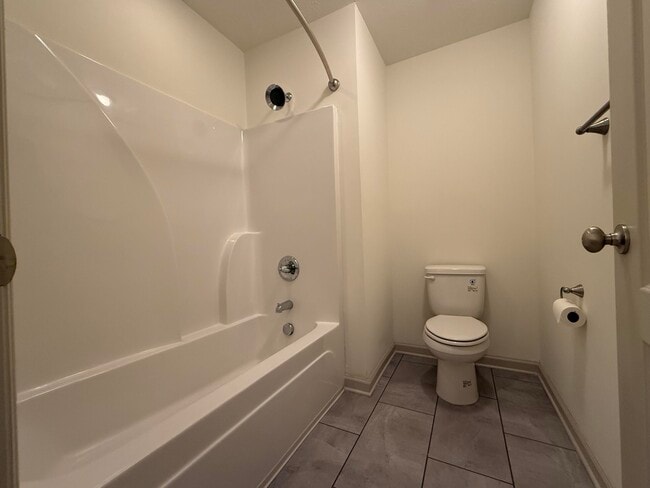 Building Photo - 727 Buddy Ct