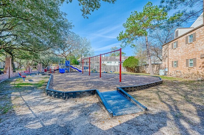 Building Photo - 925 Wax Myrtle Ln