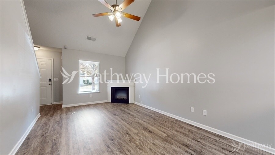 Building Photo - 160 Lossie Ln