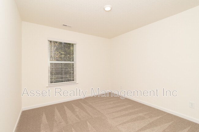 Building Photo - 2019 Southwood Cir