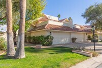 Building Photo - 5537 N 71st St