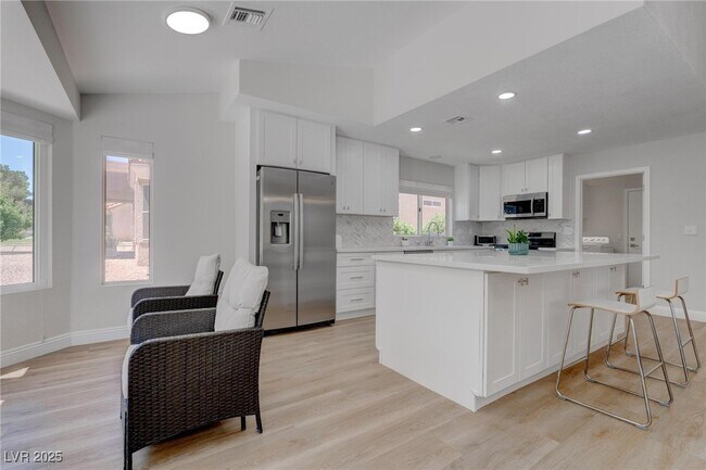 Building Photo - 3040 Hidden Treasure Dr