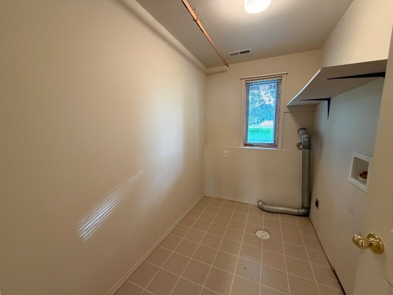 Building Photo - 289 Cape Cod Dr