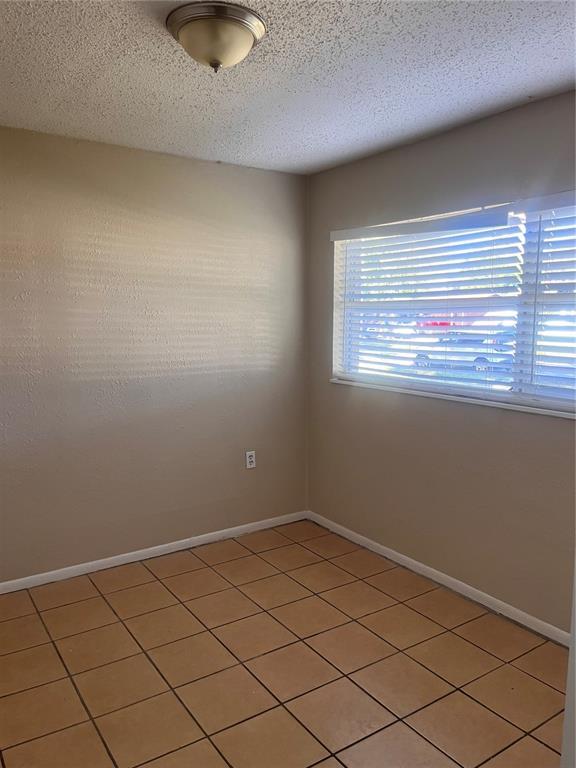 Building Photo - 76 Judith Ln