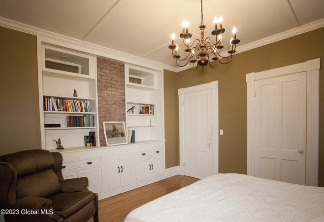 Building Photo - 48 Salem St