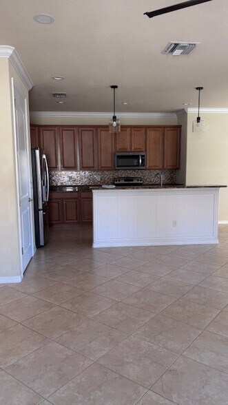 Building Photo - 3984 Treasure Cove Cir