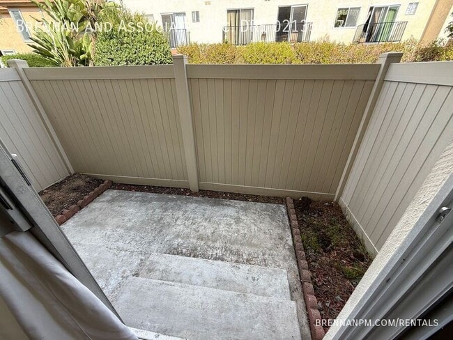 Building Photo - 7756 Nightingale Way