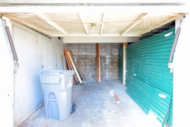 Building Photo - 2041 36th Ave