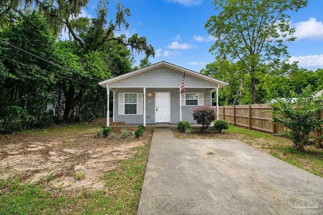 Building Photo - 5579 Okaloosa St