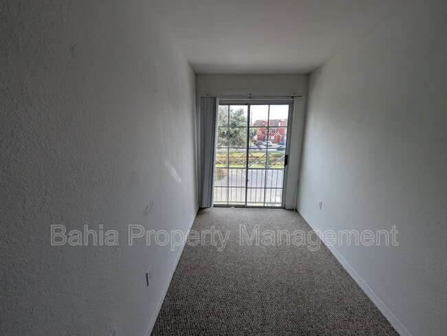 Building Photo - 10562 Windsor Lake Ct