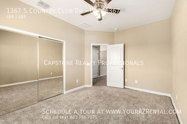 Building Photo - 1367 S Country Club Dr
