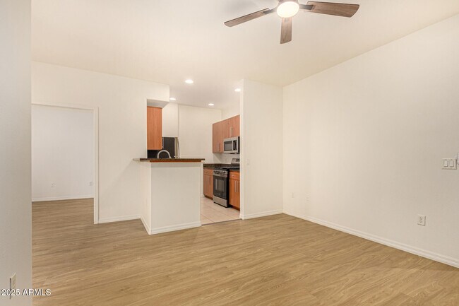 Building Photo - 6900 E Princess Dr