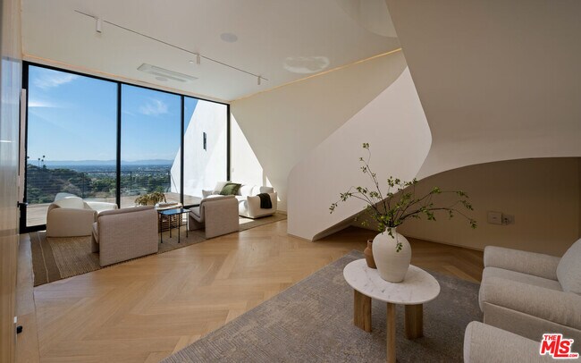 Building Photo - 3699 Alta Mesa Dr