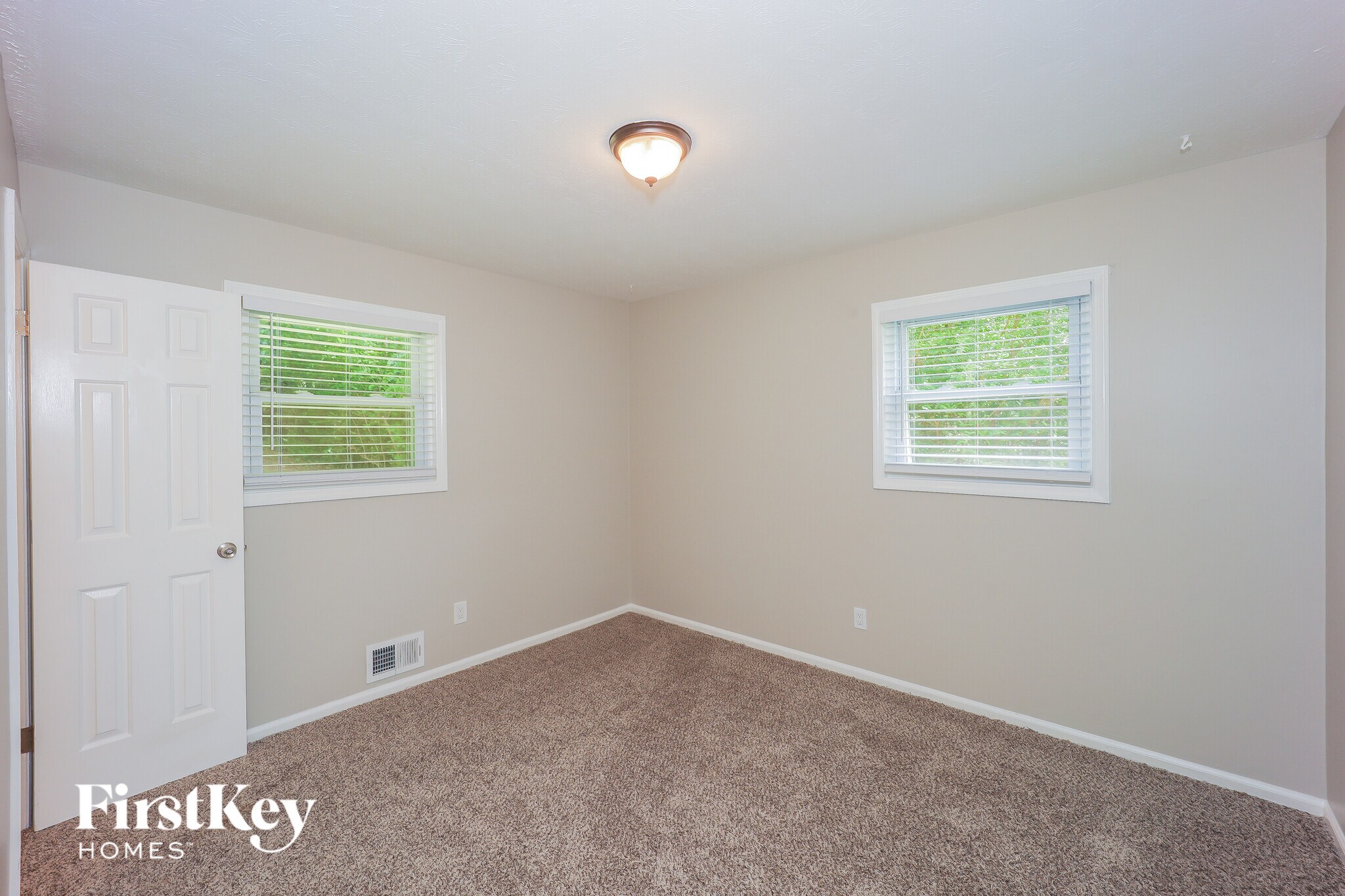 Building Photo - 6196 Prince Ct
