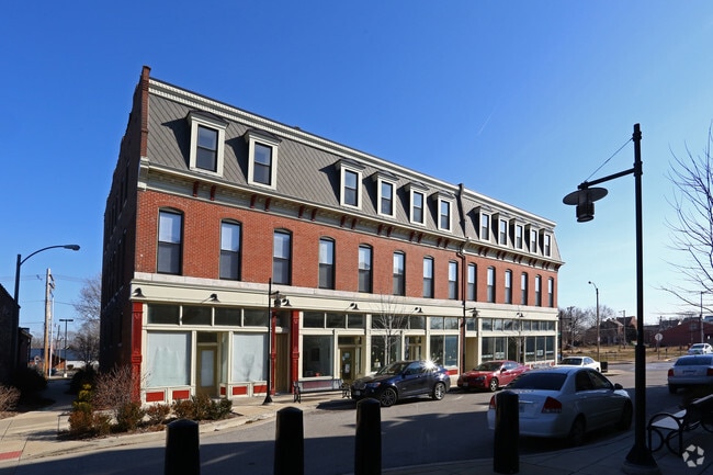 Building Photo - Crown Square Apartments