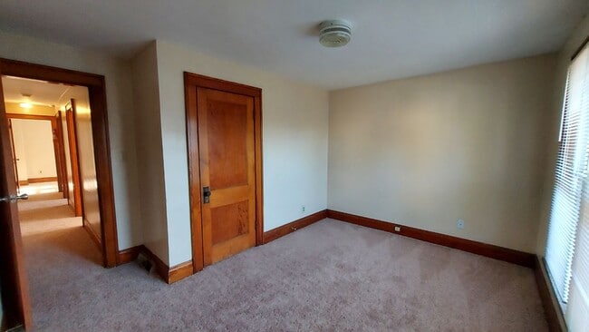 Building Photo - 98 W 8th Ave