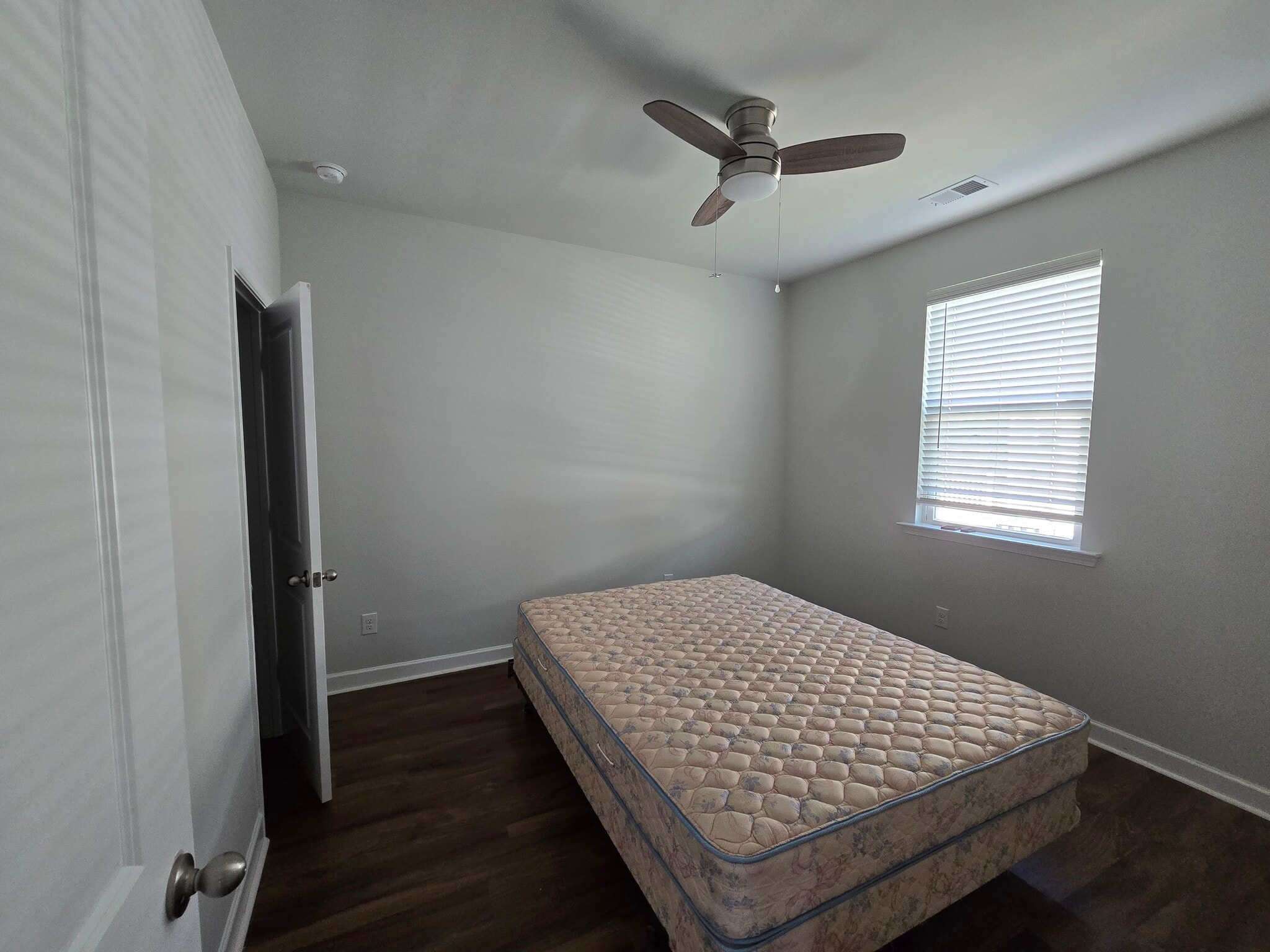 Downstairs Bed - 550 McLernon Trce