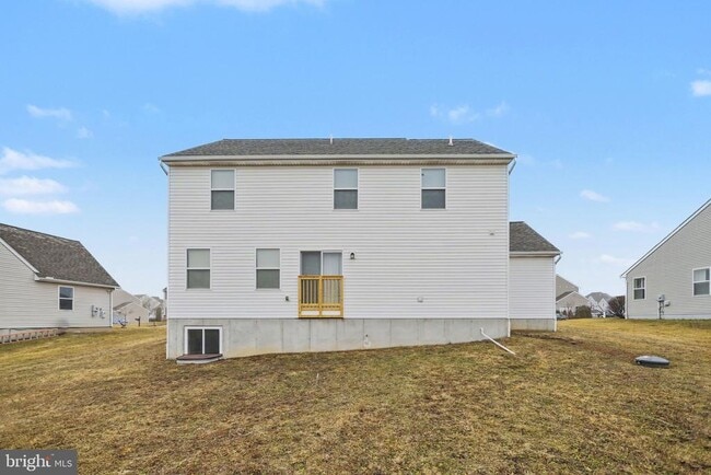 Building Photo - 27 E Imperial Dr