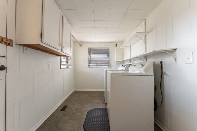 Building Photo - Charming Stone Home